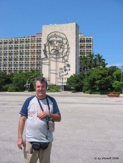 Vito ne la Plaza de la Revolucion