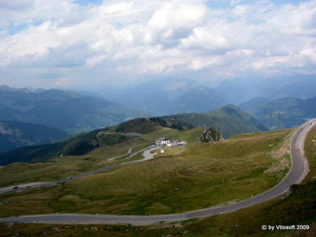 strada per il passo Giovo