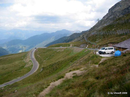 strada per il passo del Giovo